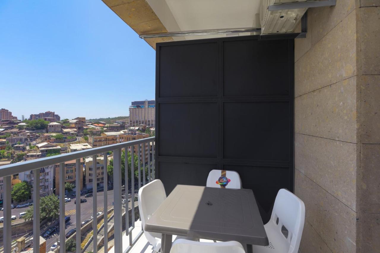 Stay Inn Apartments On Amiryan 26/4 Erevan Exterior foto